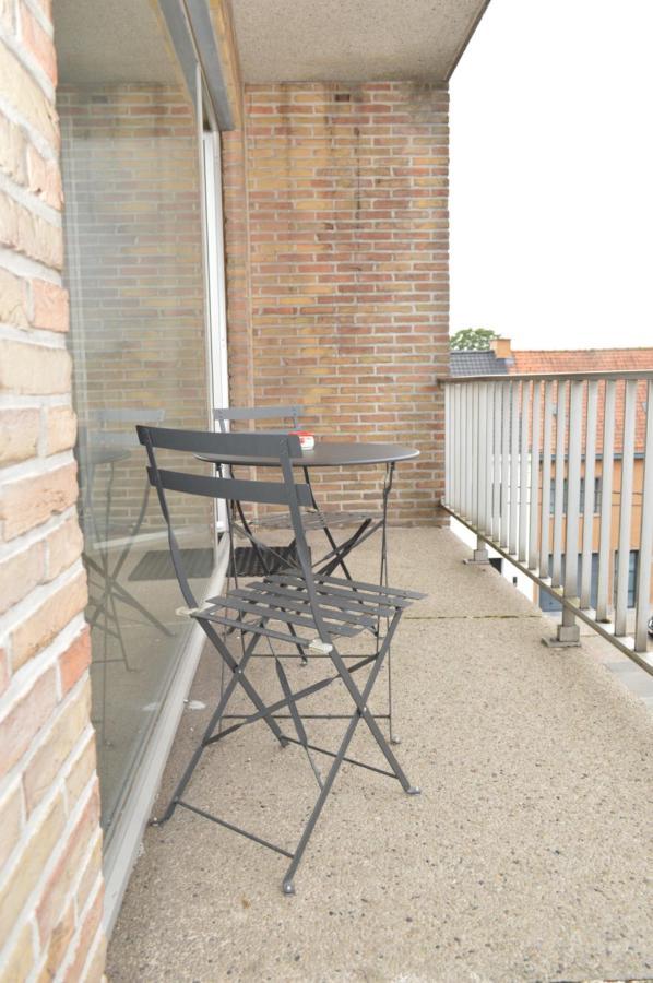 Modern And Private Studio With All Comfort! Apartamento Roeselare Exterior foto